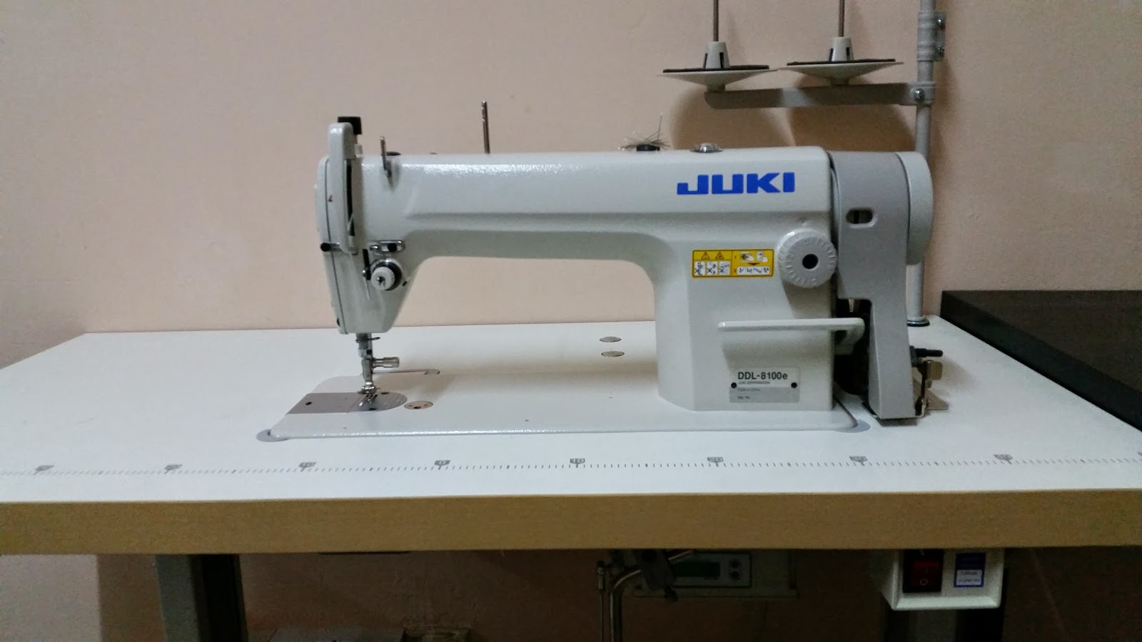 Японская швейная машинка Juki DDL-555-2